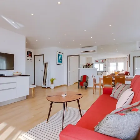 Al - Ocean Wide View