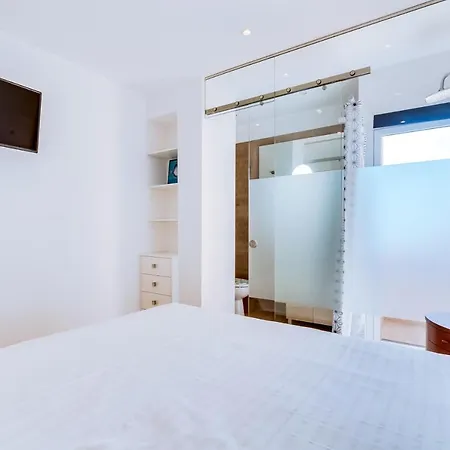 Al - Ocean Wide View