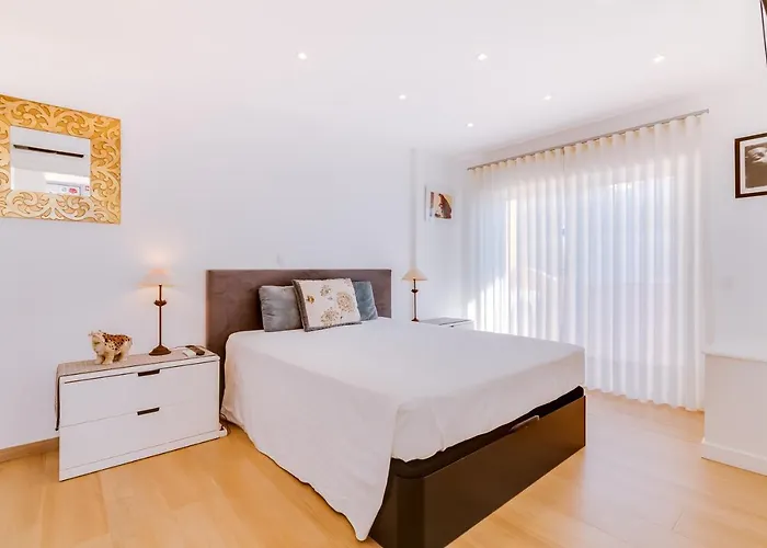 Al - Ocean Wide View Quarteira