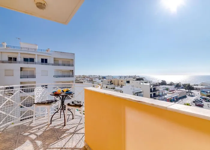 Al - Ocean Wide View